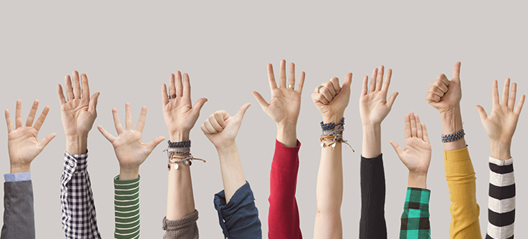 Braços diferentes da cor acima no fundo cinzento