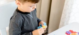 Ilustração do post Com mais alunos autistas, escolas seguem sem resposta à diversidade