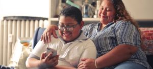 Ilustração do post Além da escola: como estabelecer combinados realistas com as famílias sobre o uso de celulares em casa