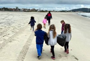 Ilustração do post Projeto na educação infantil mobiliza crianças e comunidade contra o plástico no mar