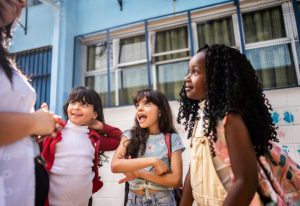 Ilustração do post Conecte o currículo ao dia a dia dos alunos com esta lista de planos de aula